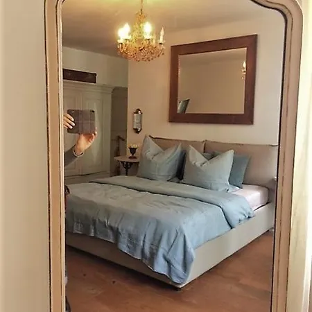 Konukevi Pension Chapeau 4*
