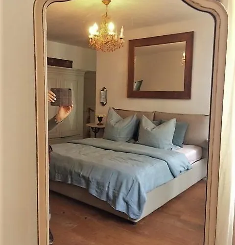 Πανσιόν Pension Chapeau 4*
